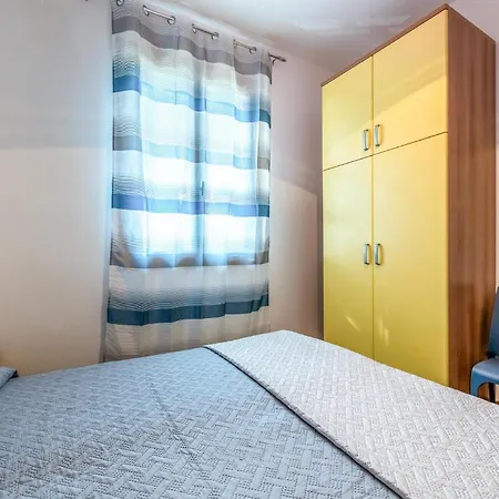 Apartment Marina B